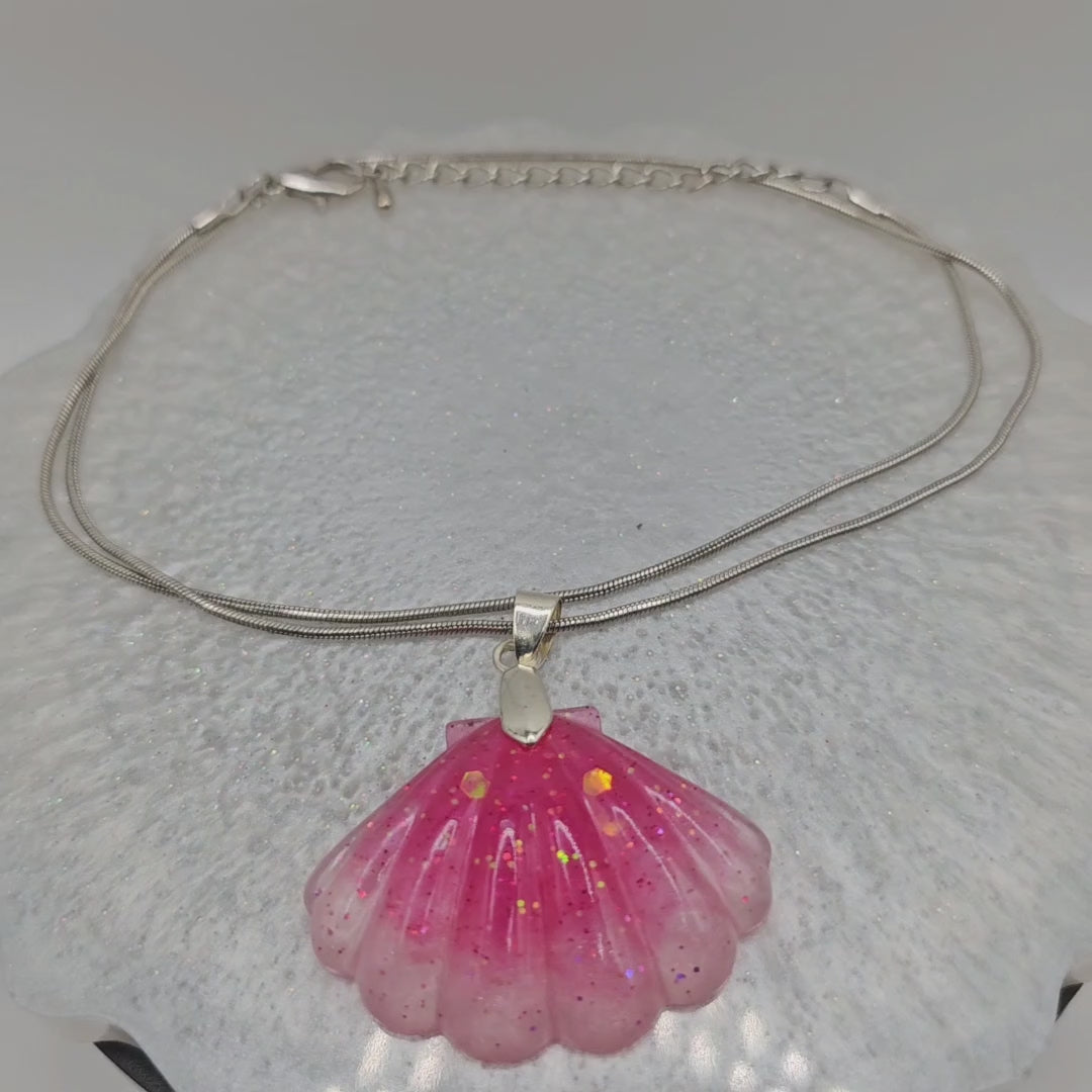 Elegant Ombre Handmade Resin Seashell Necklace