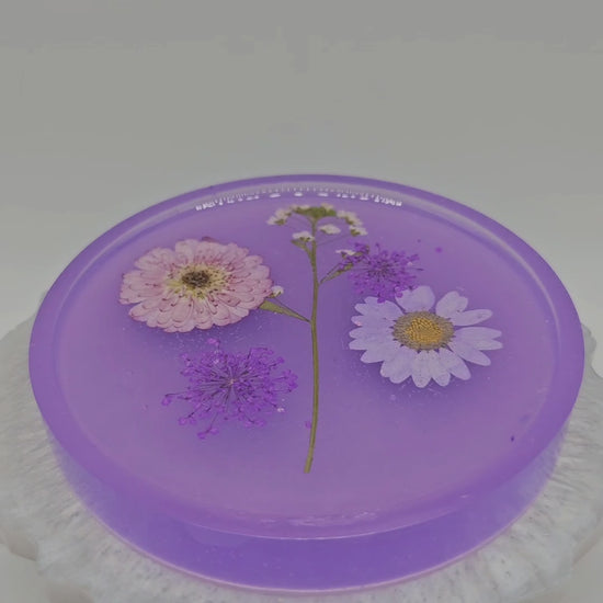 Circular Jewelry Tray with Flowers in Pastel Colors