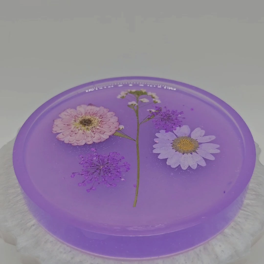 Circular Jewelry Tray with Flowers in Pastel Colors